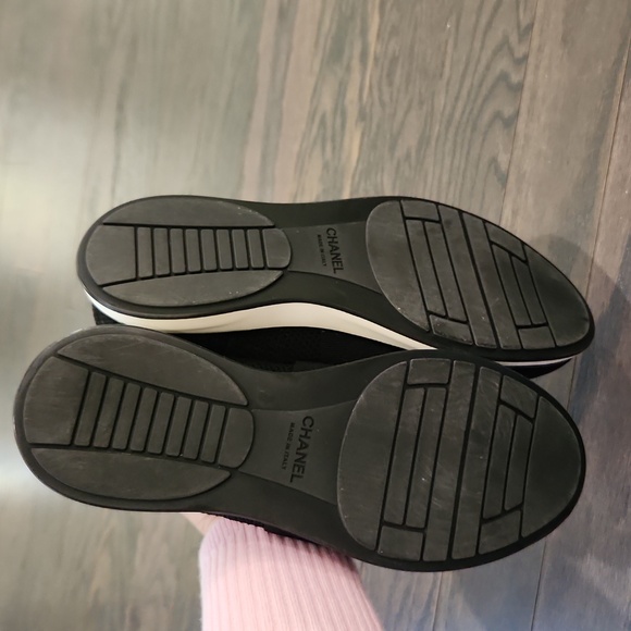 Chanel Sz40 Black Knit Sneakers - Picture 7 of 7
